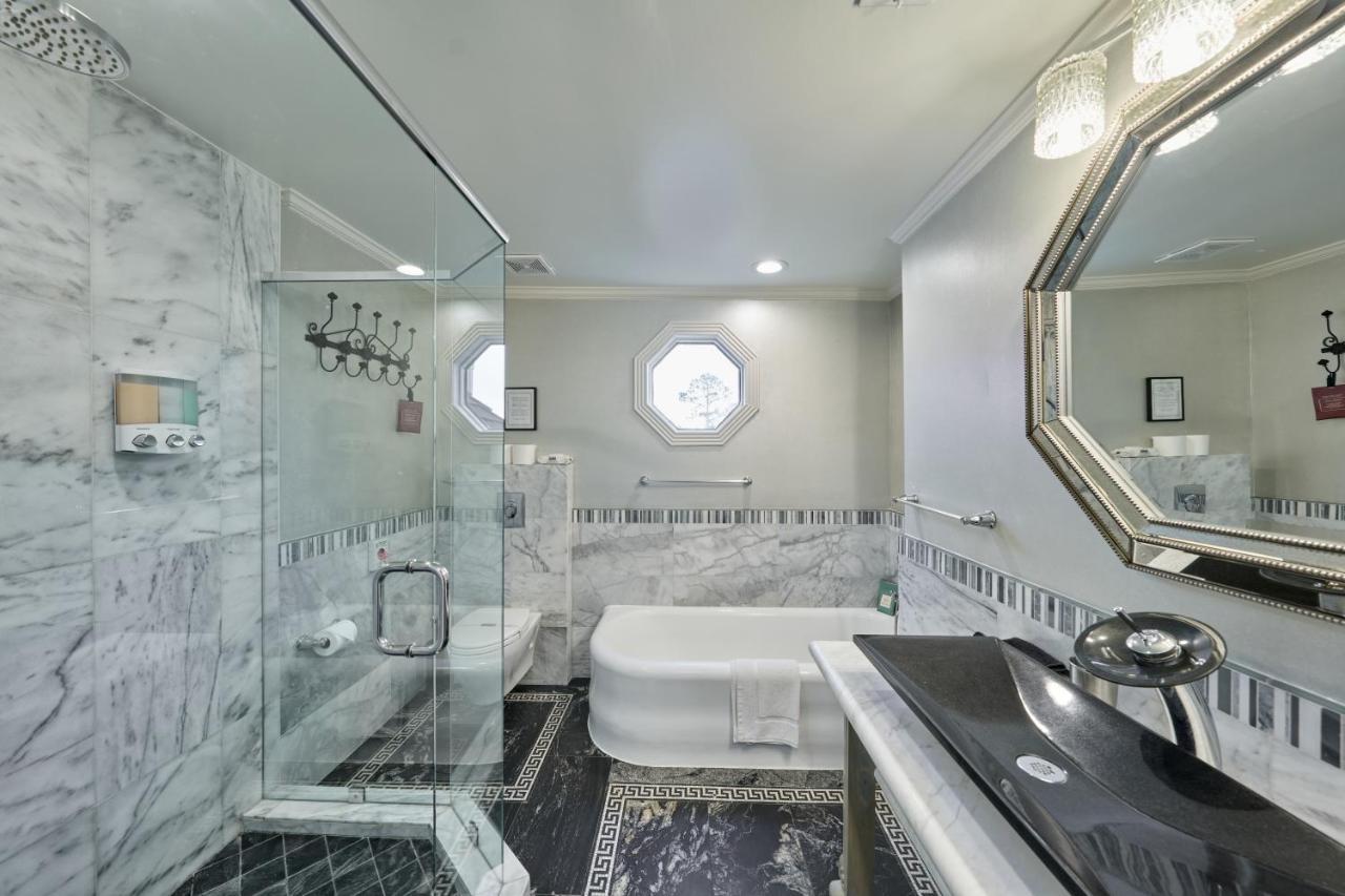 Villa With 8 Bedrooms And Heated Swimming Pool Houston Buitenkant foto